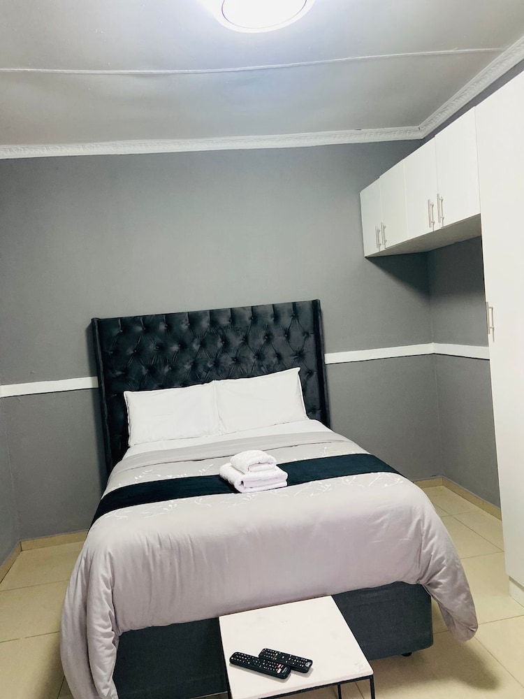 Comfort Suite photo 2