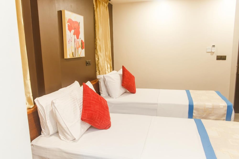 Deluxe Twin Room, 2 Twin Beds photo 2