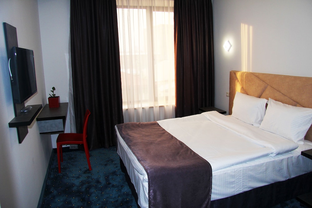 Standard Double or Twin Room, Non Smoking, Refrigerator