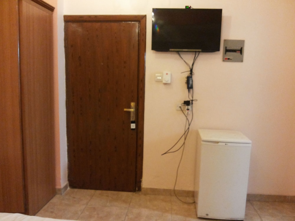 Standard Room, 2 Twin Beds, Ground Floor photo 2