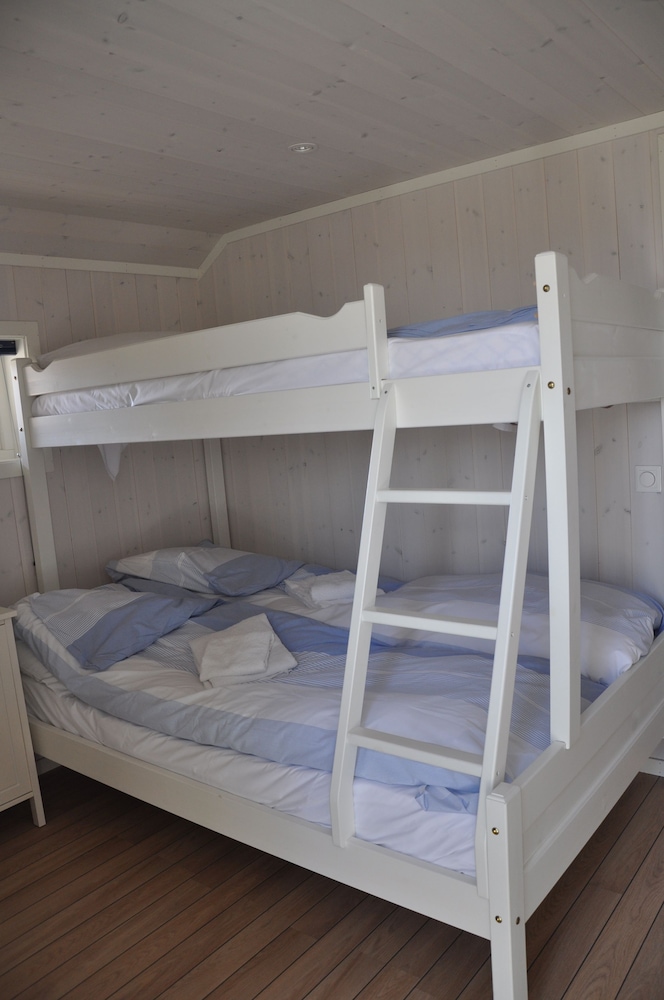 Deluxe House, 3 Bedrooms, Hot Tub photo 2