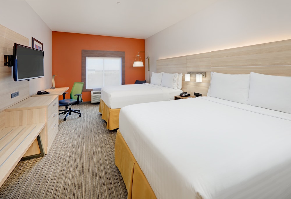 Standard Room, 2 Queen Beds - Photo 1