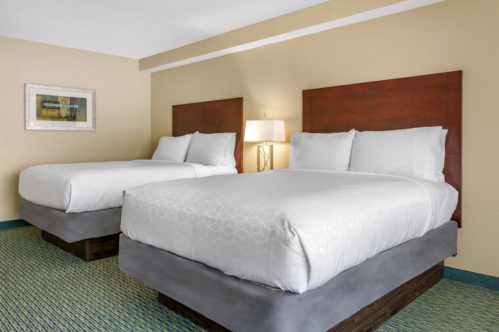 Suite, 1 Bedroom, Balcony, Pool View