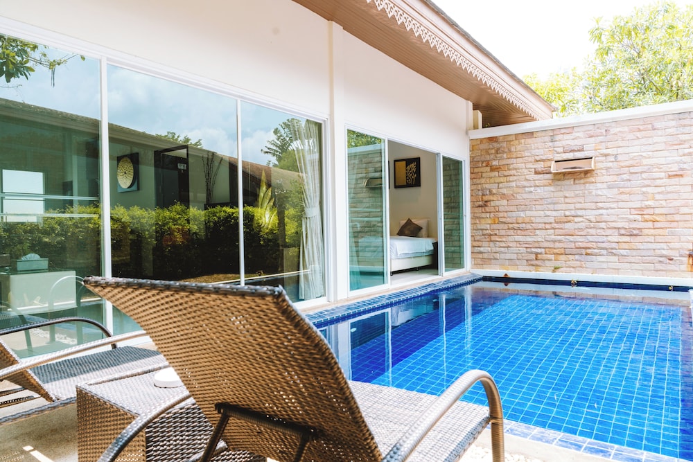 Standard 2 Bedroom Pool Villa - Photo 8