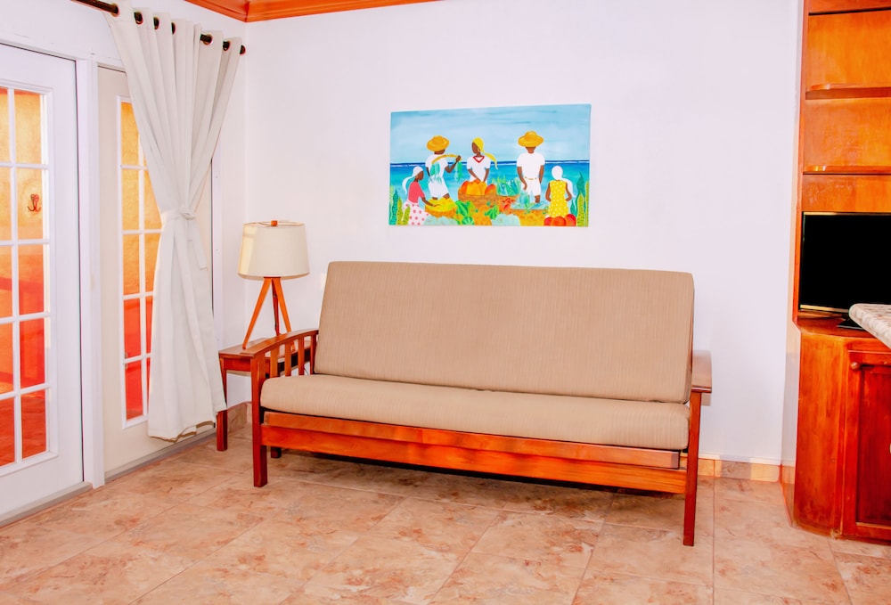 Studio Suite, Beach View (Beachfront) photo 2