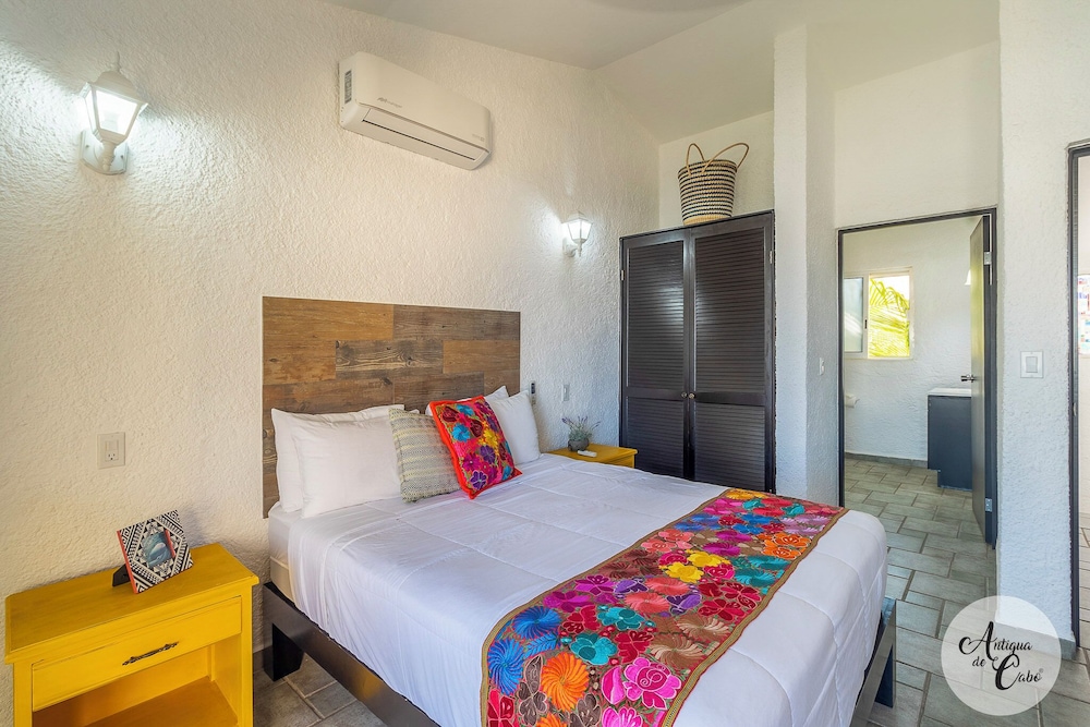 Comfort Villa, 2 Bedrooms, Pool Access photo 2