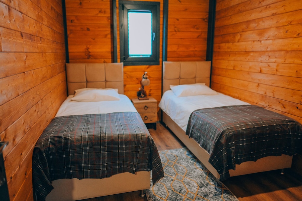 Deluxe Bungalow - Photo 11