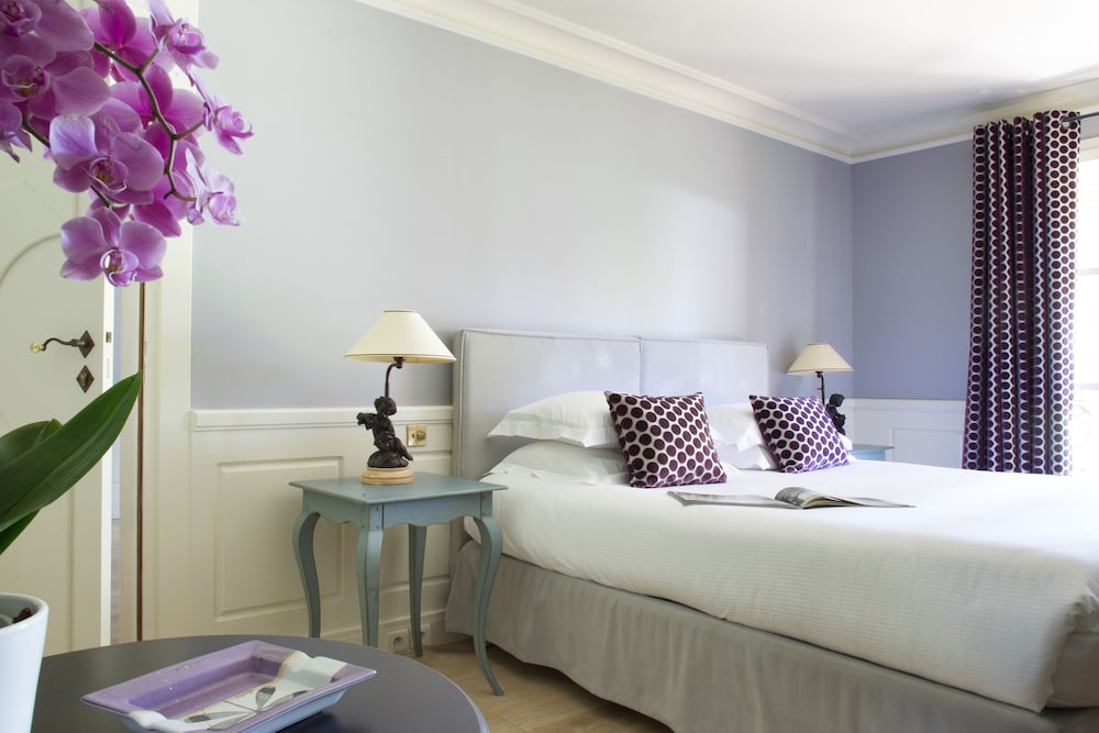 Luxury Suite photo 1