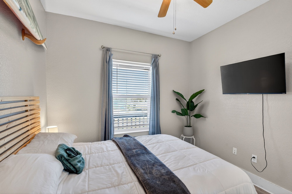 House, 2 Bedrooms photo 2