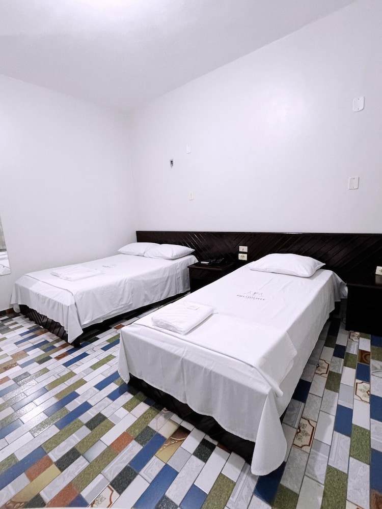 Basic Twin Room photo 1