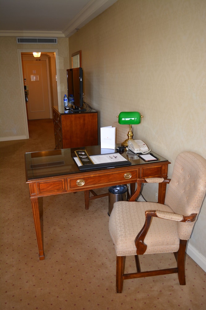 Deluxe Double Double - Staycation photo 3