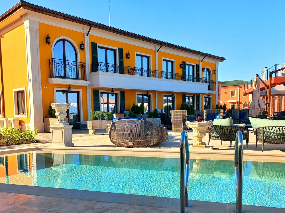 Premier Villa (4+2) photo 1