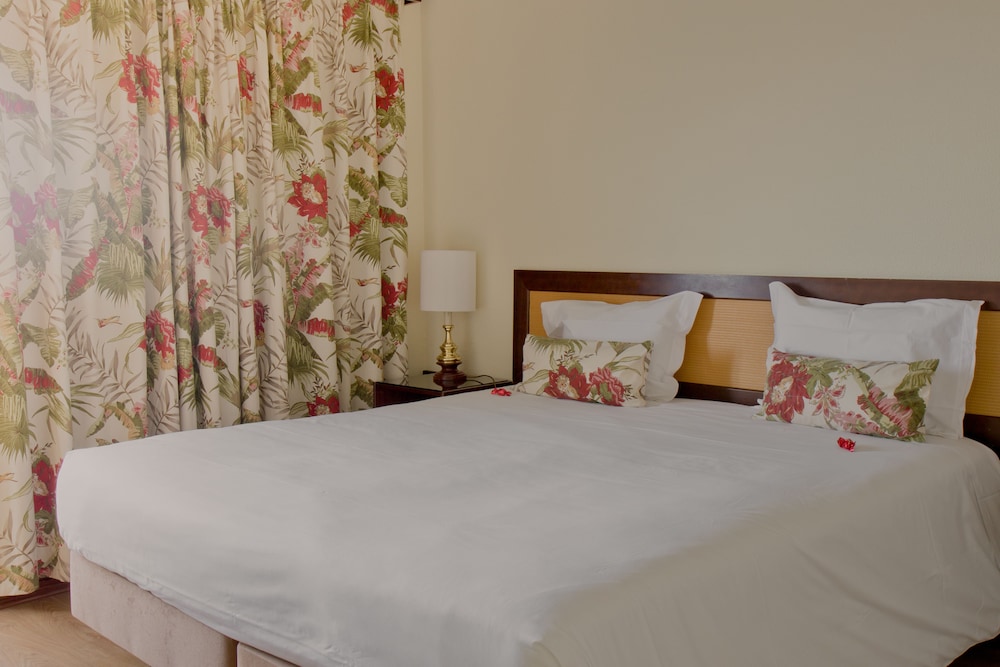 Available room thumbnail 5