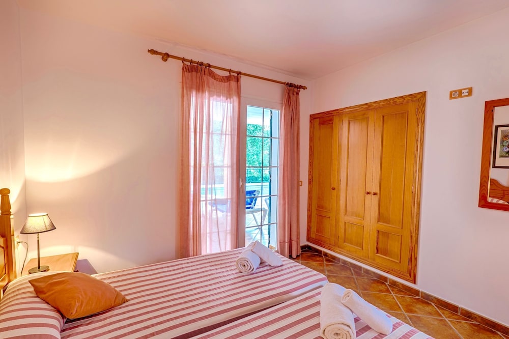Villa, 4 habitaciones, piscina privada