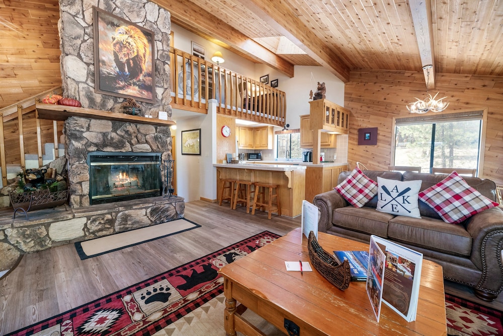 House, Multiple Beds, Hot Tub, Mountain View