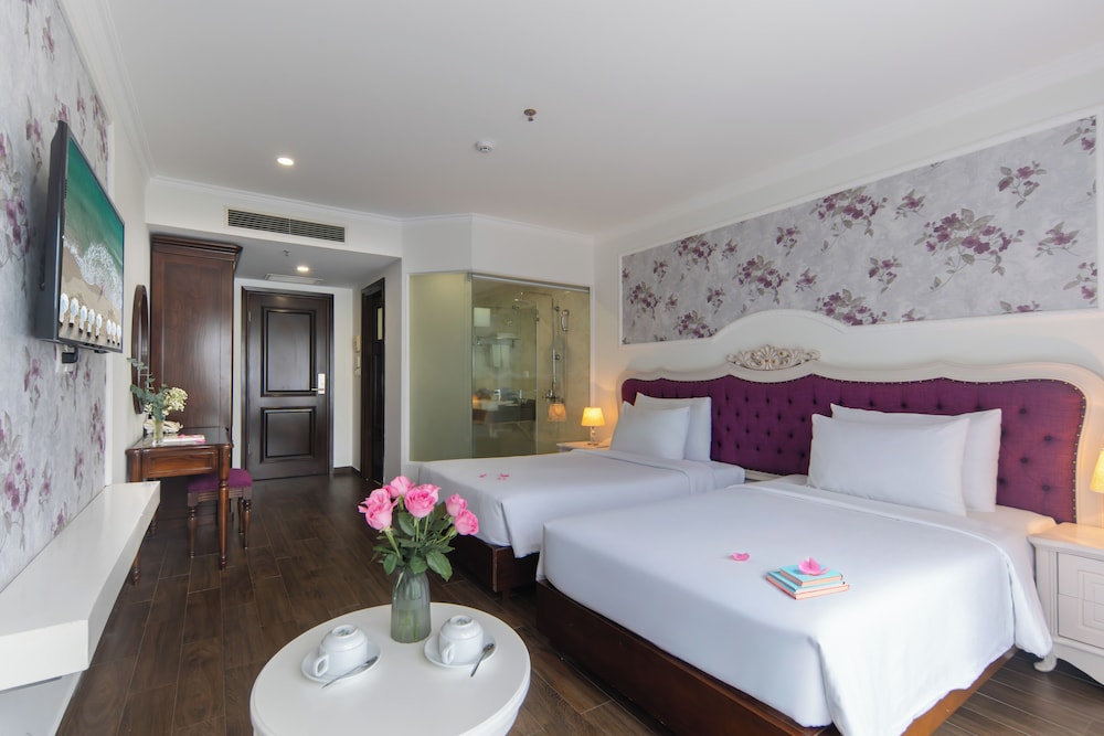 Premier Twin Room photo 2