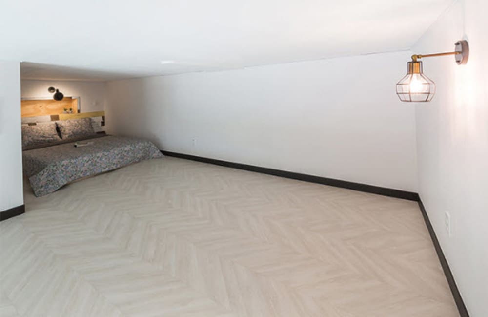 102 photo 1