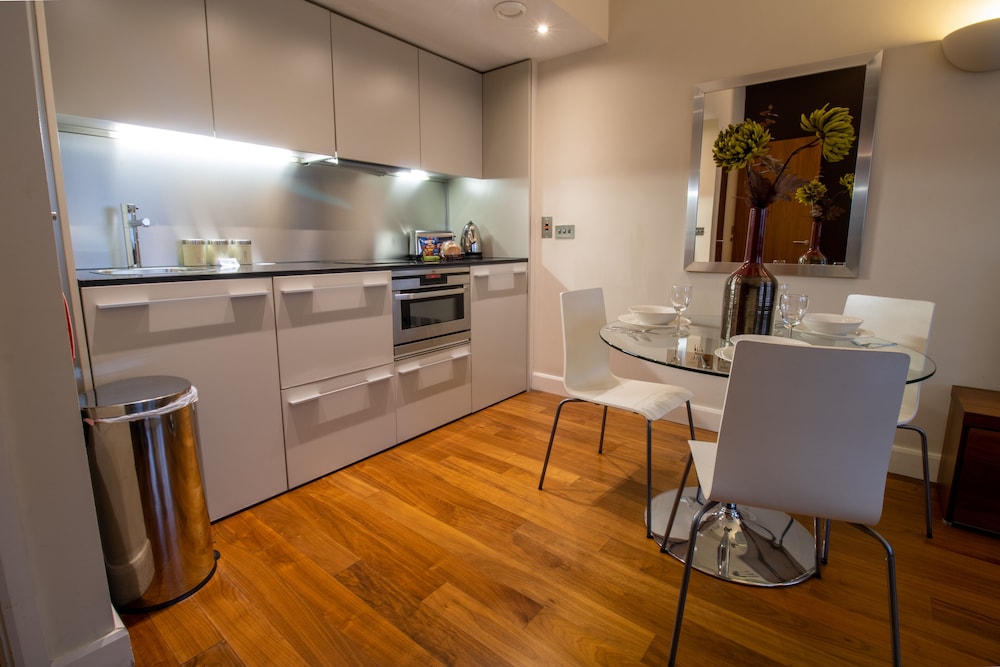 Luxury Apartment photo 2