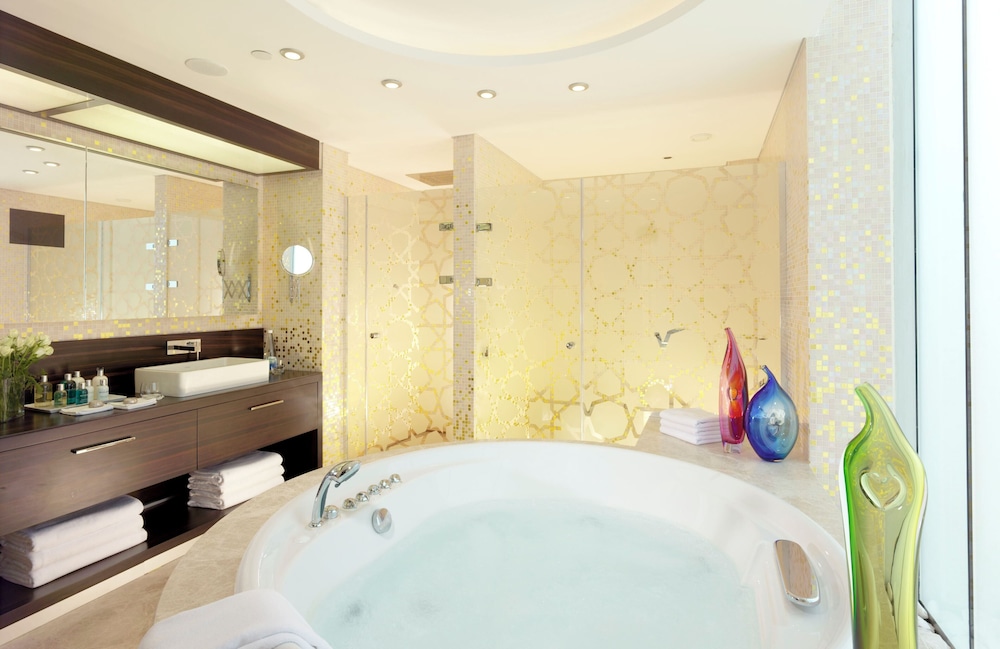 Presidential Suite, 1 King Bed with Sofa bed