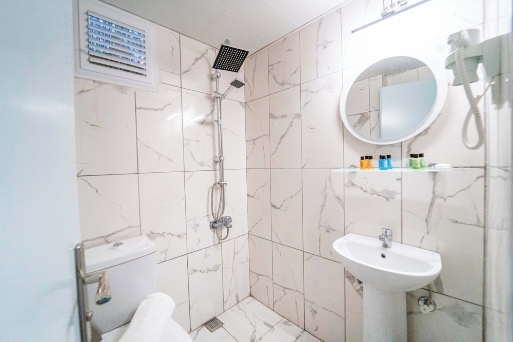Standard Room - Photo 28