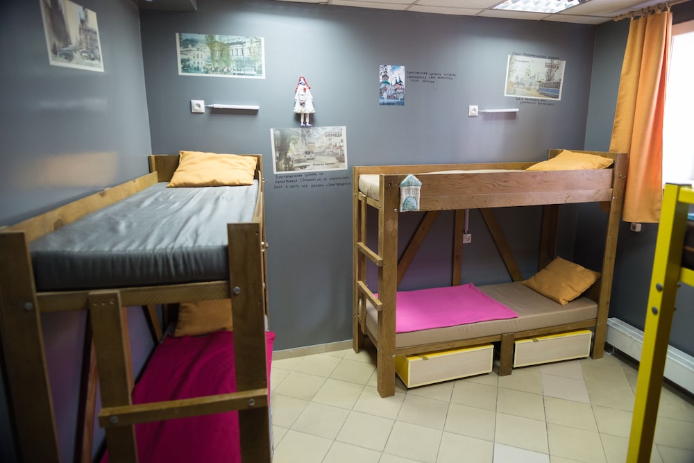 Bed in 6-Bed Female Dormitory Room photo 1