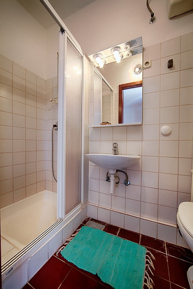 Apartment (Apartments Malo Lago - One-Bedroom Ap) photo 2