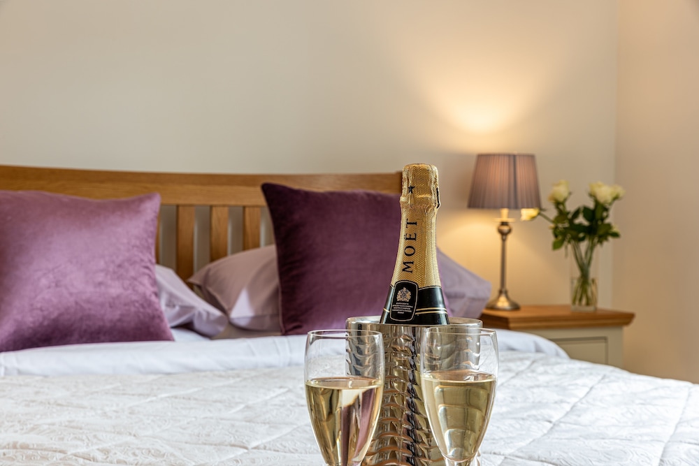 Deluxe Double Room, Ensuite photo 2