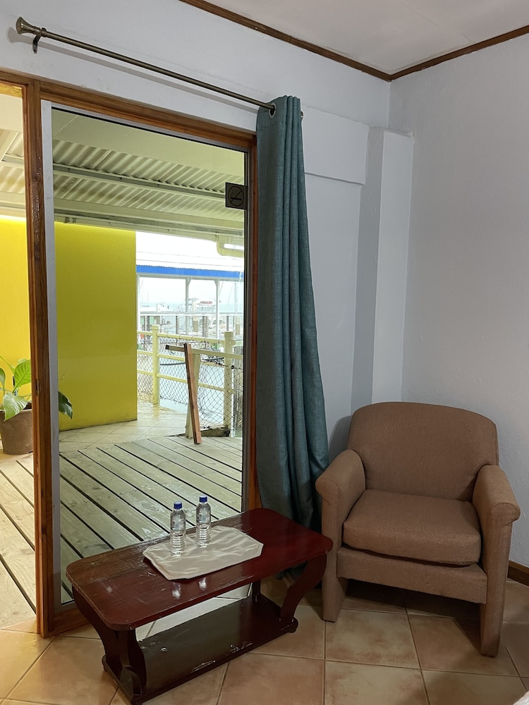 Standard Room, 2 Double Beds photo 3