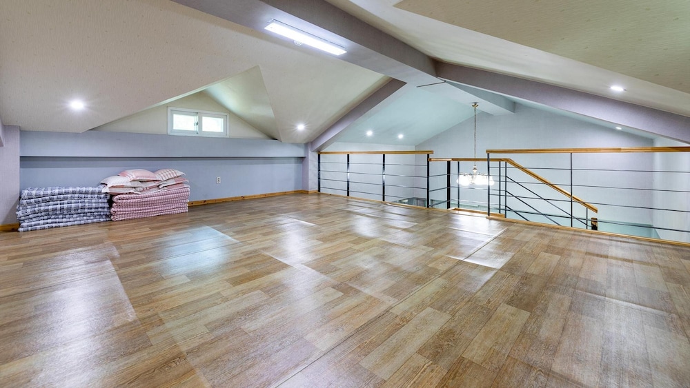 Basic Room, 2 Bedrooms (Byeolgwan2F) - Photo 15