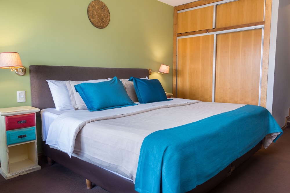 Superior Room, 1 King Bed photo 2