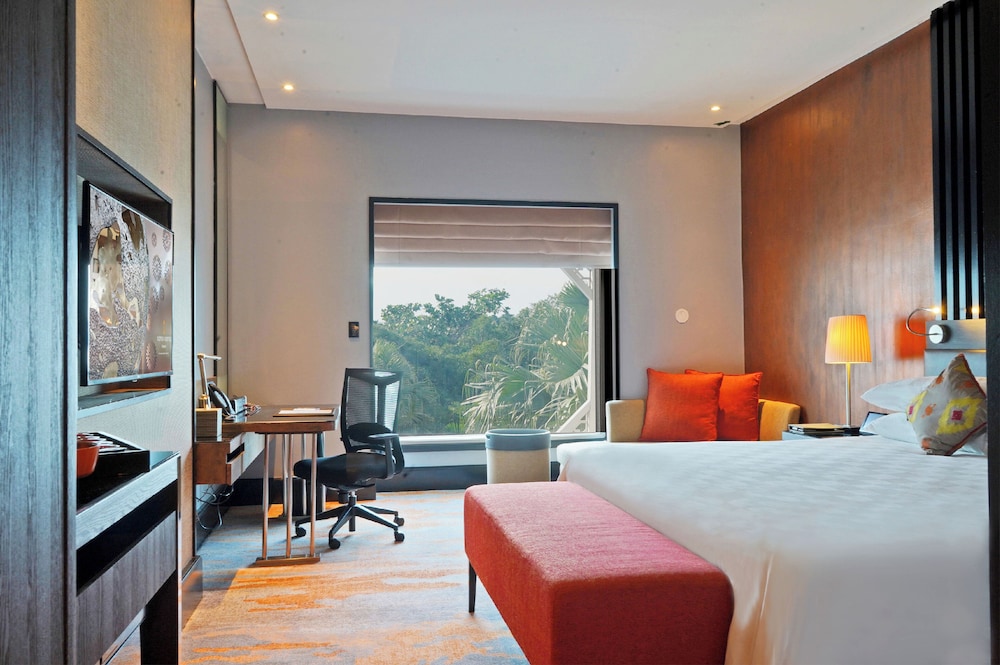 Deluxe King Room - Photo 3