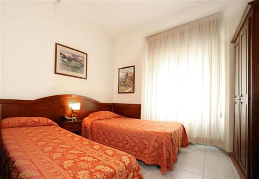 Basic Twin Room
