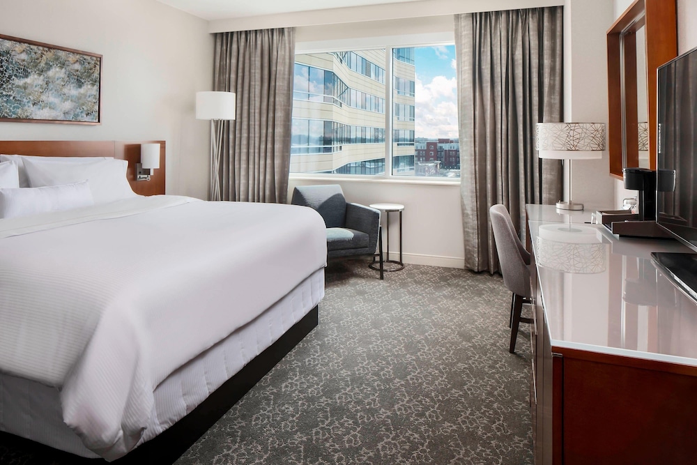 Executive Room, 1 King Bed - Photo 3