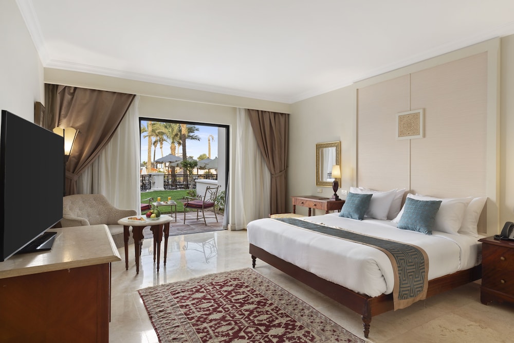 Deluxe Triple Room, Garden View - Photo 1