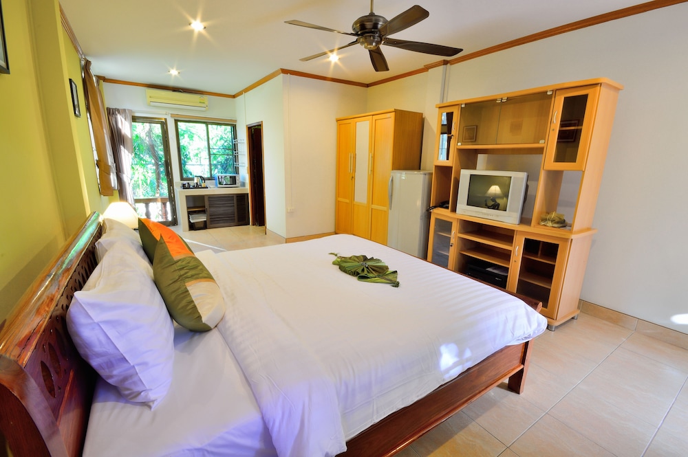 Deluxe Double or Twin Room photo 3