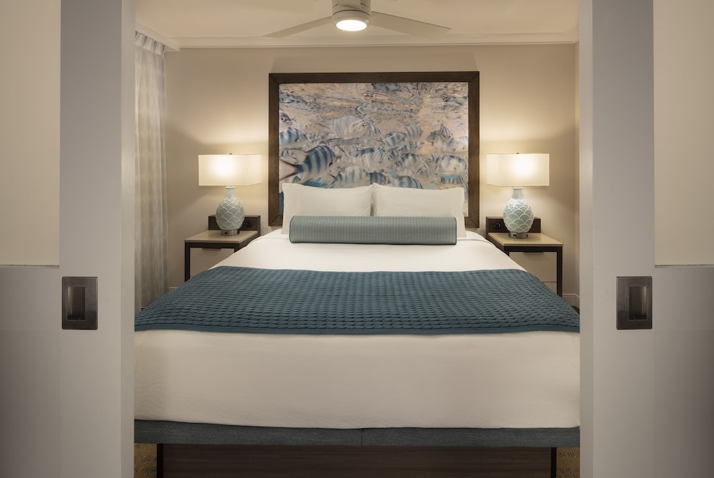 Deluxe Suite, 1 King Bed with Sofa bed, Ocean View photo 3