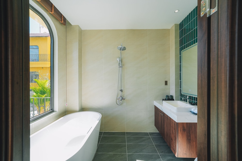 Premium Double Room - Photo 25