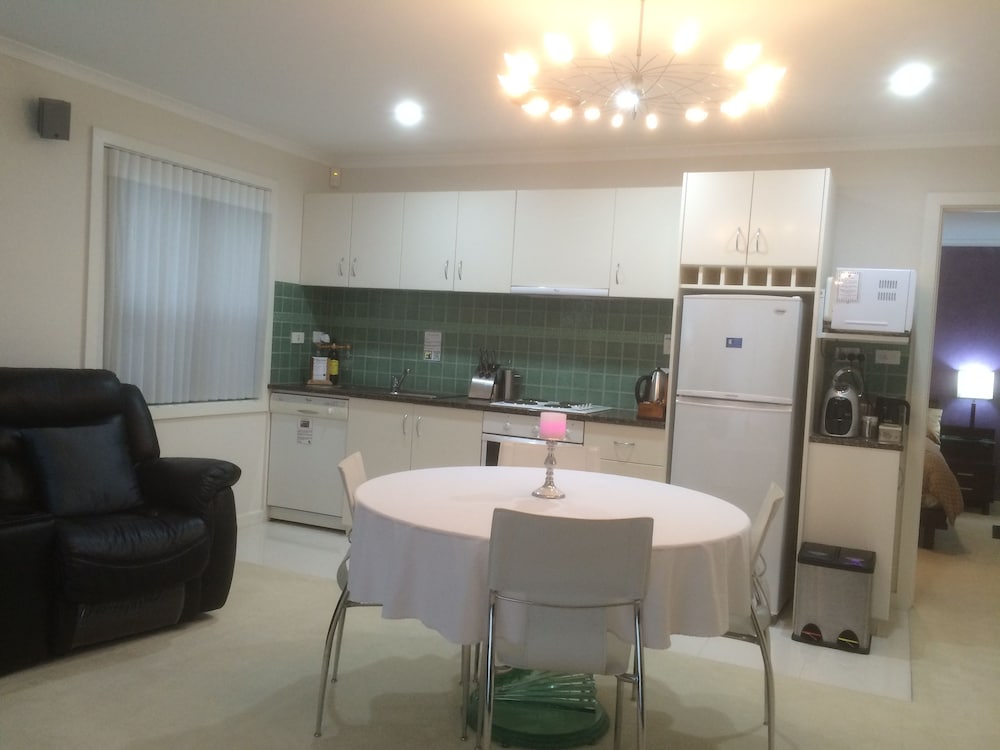 Executive Apartment, 1 Bedroom, Non Smoking, Kitchen (CUMBERLAND EXEC SPA SUITE) photo 2