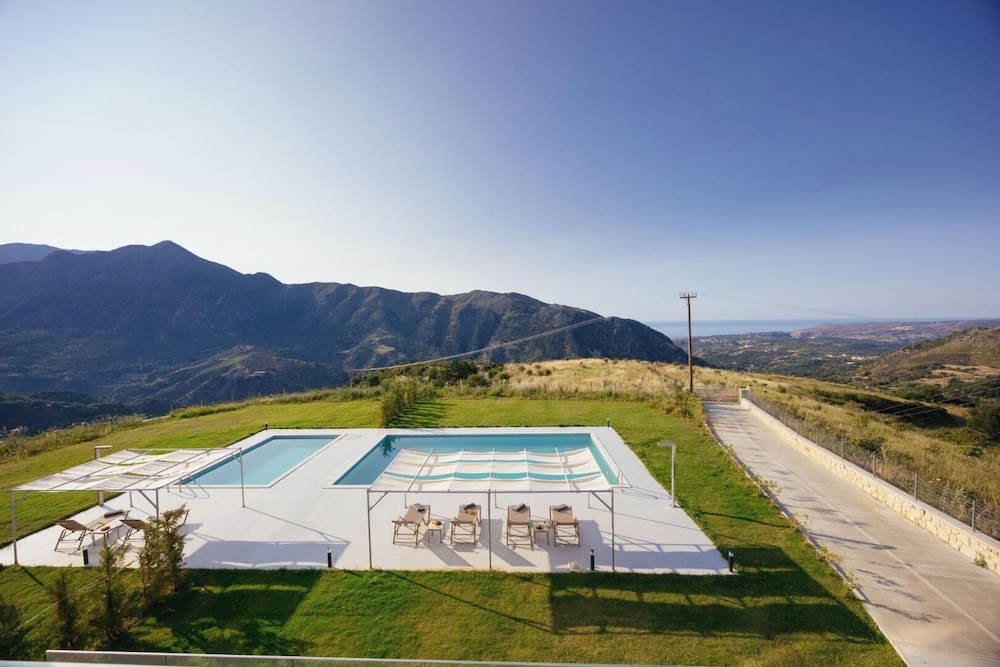Deluxe Villa, Mountain View, Mountainside