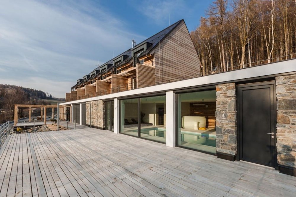 Villa photo 1
