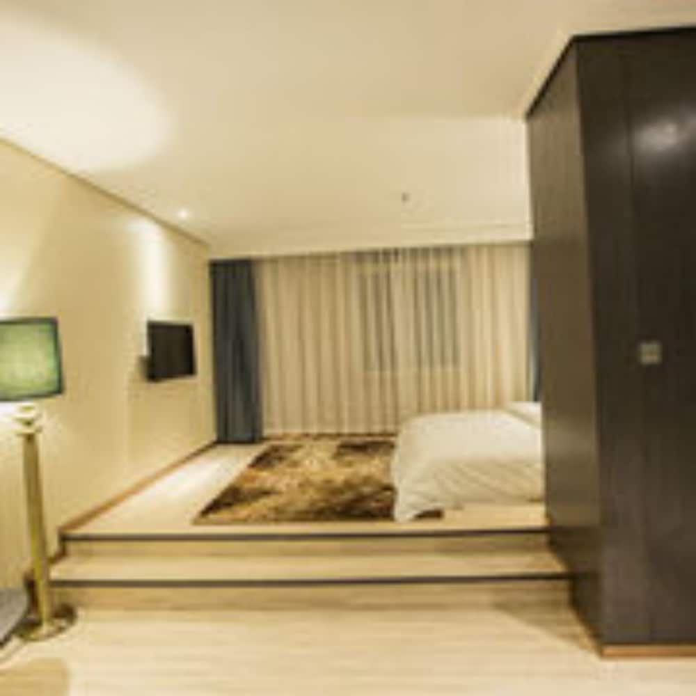 Japanese Tatami Room