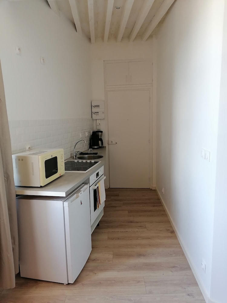 Classic Apartment photo 2