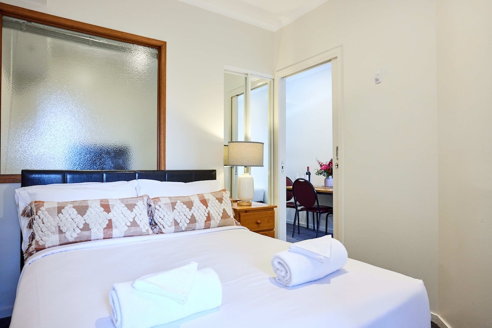 Deluxe Two Bedrooms Apartment - Photo 5
