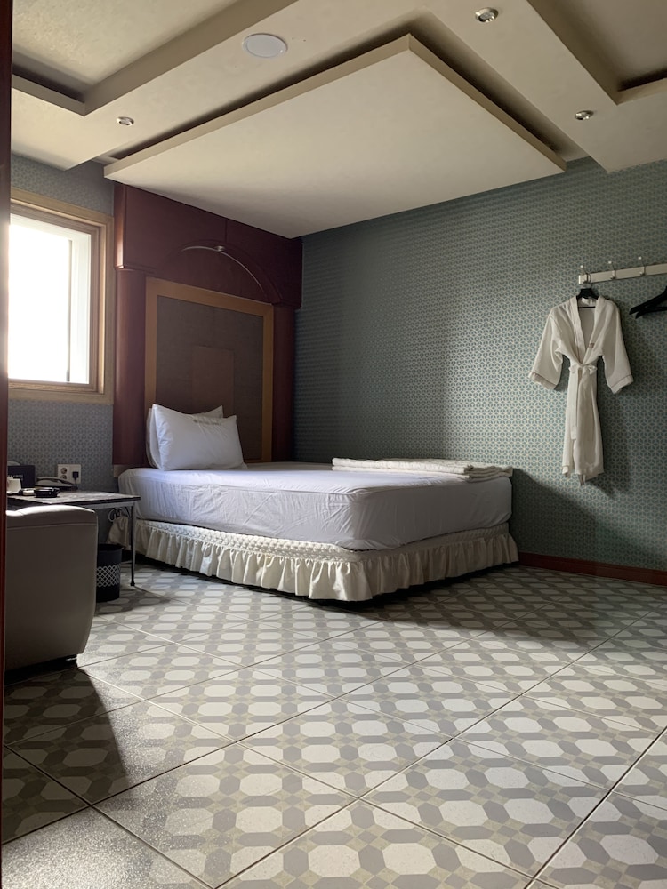 Standard Room - Photo 5