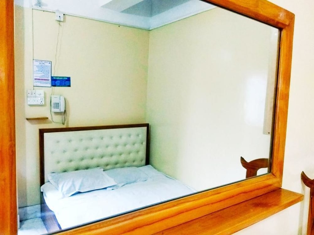 Deluxe Twin Room, 2 Double Beds, Non Smoking, City View