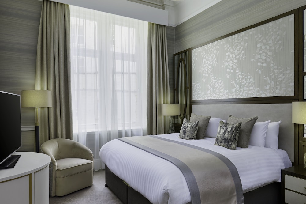 Superior room with King Bed - Photo 3