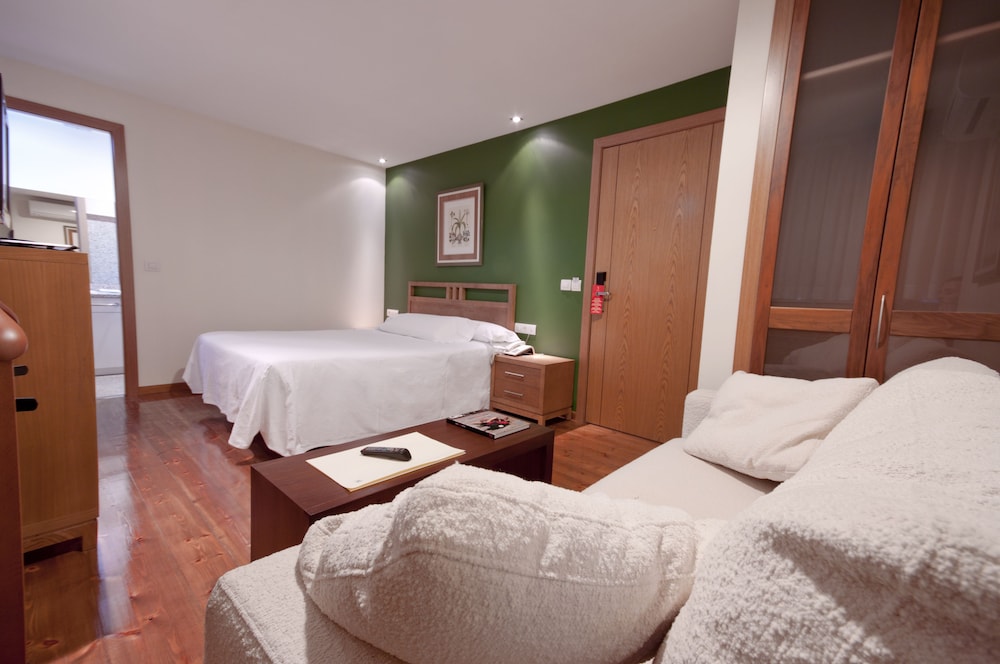 Superior Double Room - Photo 3