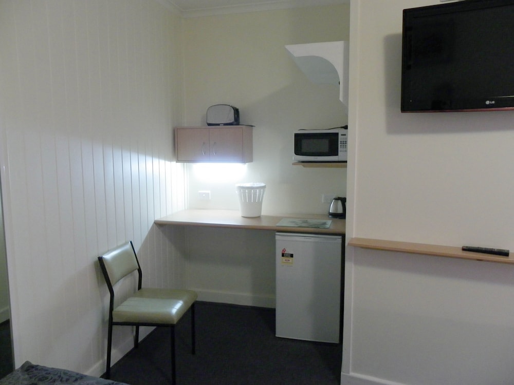 Deluxe Room, Non Smoking (Deluxe Twin) photo 2