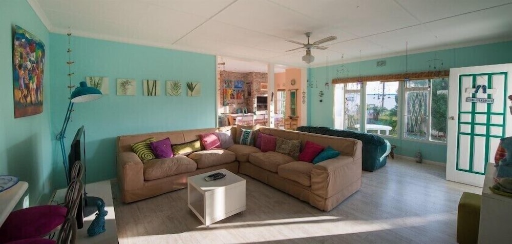 Apartment photo 2