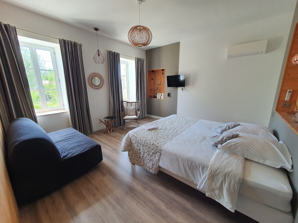 Superior Triple Room photo 2
